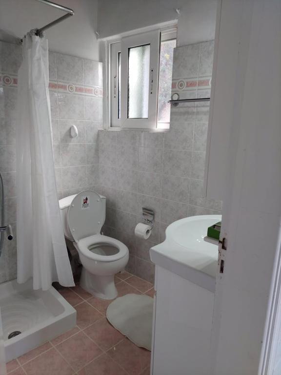 Baso Hilltop Apartamento Argassi