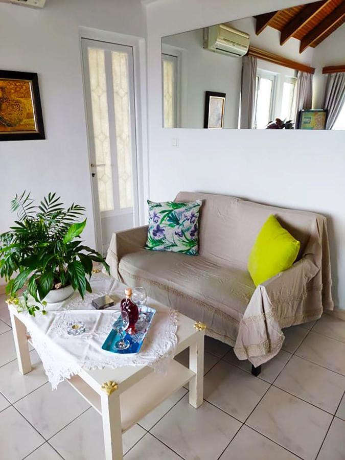 Baso Hilltop Appartement Argassi